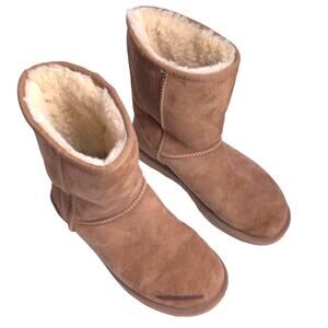 Authentic Ugg Women's Chestnut Classic Short II, Best Seller, Flawed Gem, Size 8